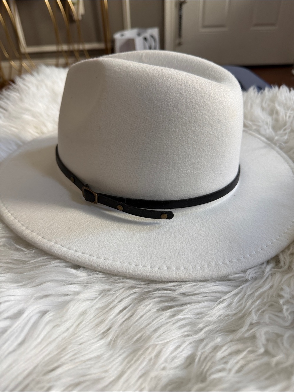 Classic Women's Wide Brim Wool Felt Hat - White with Black Band